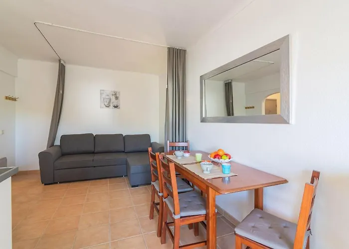 Cosy 2 With Pool By Homing *