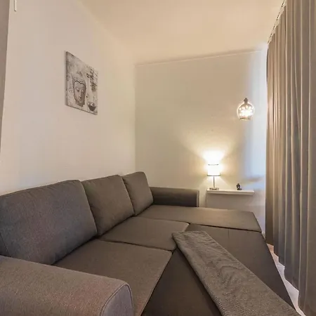 Cosy 2 With Pool By Homing Appartement
